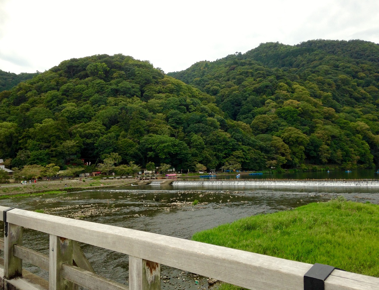 關(guān)于生肖與地域的綜合研究——以山青水綠風(fēng)景美，人杰地靈家富裕為關(guān)鍵詞的解讀與猜測(cè)